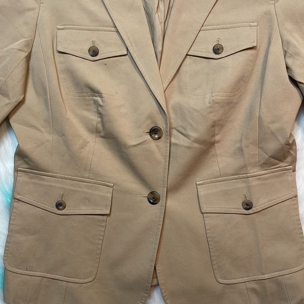 BODY By Victoria Tan Blazer - Picture 2 of 7